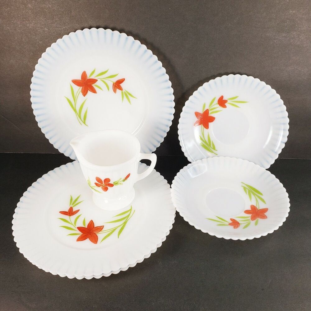 Vtg Macbeth Evans Monax Petalware Florette Milk Glass Hand Painted Red Flowers